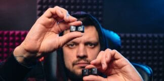 Przełączniki magnetyczne Hall Effect i Rapid Trigger w klawiaturze – jak działają i co dają w grach? Przełączniki magnetyczne Hall Effect i Rapid Trigger w klawiaturze – jak działają i co dają w grach?